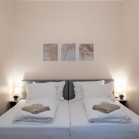 Charming Apartment Near Prater Wien Exteriör bild