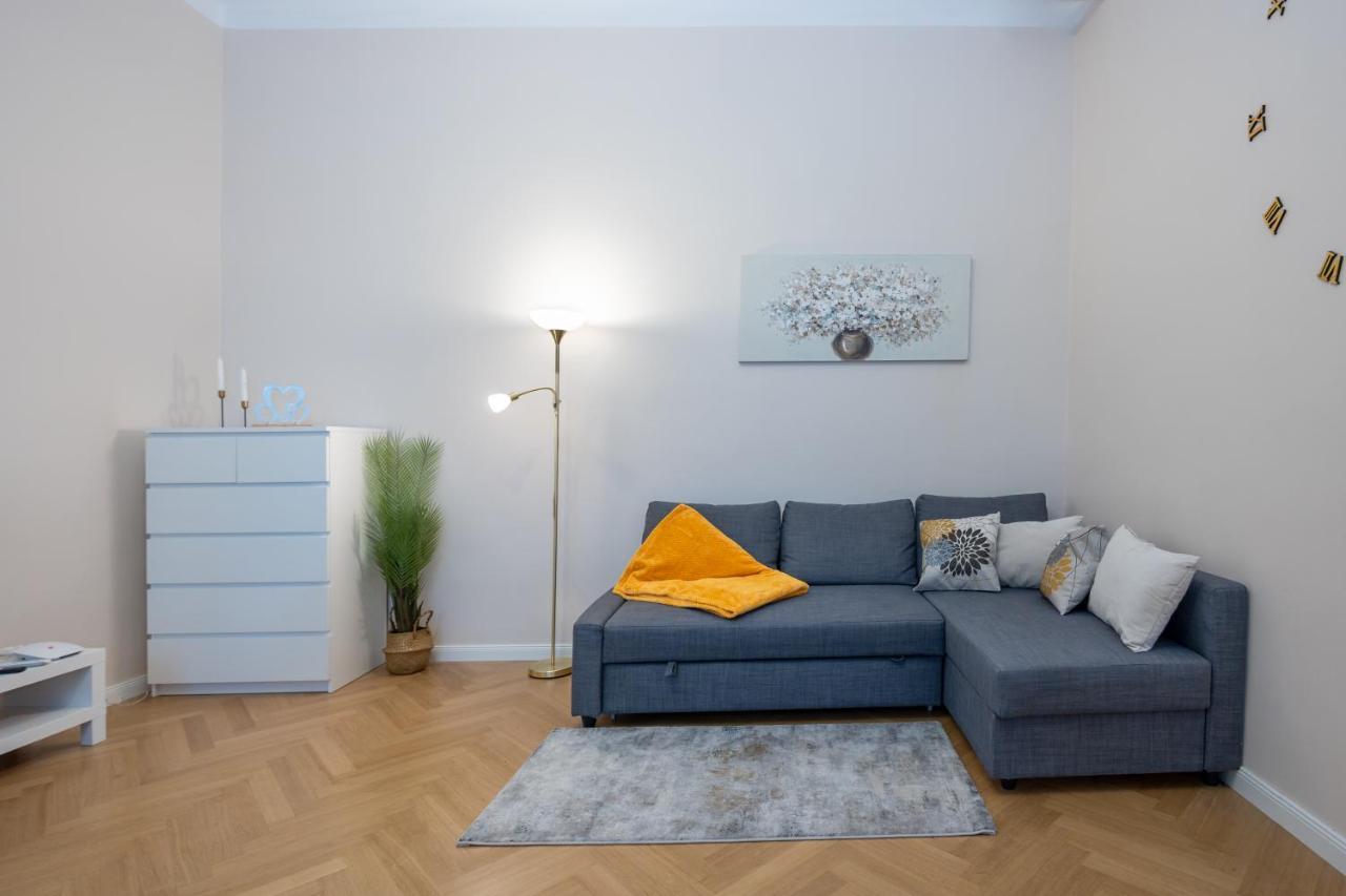 Charming Apartment Near Prater Wien Exteriör bild