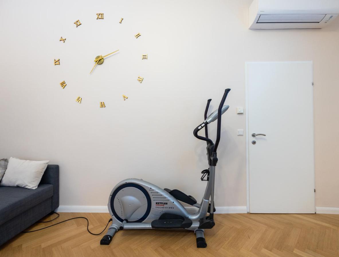 Charming Apartment Near Prater Wien Exteriör bild