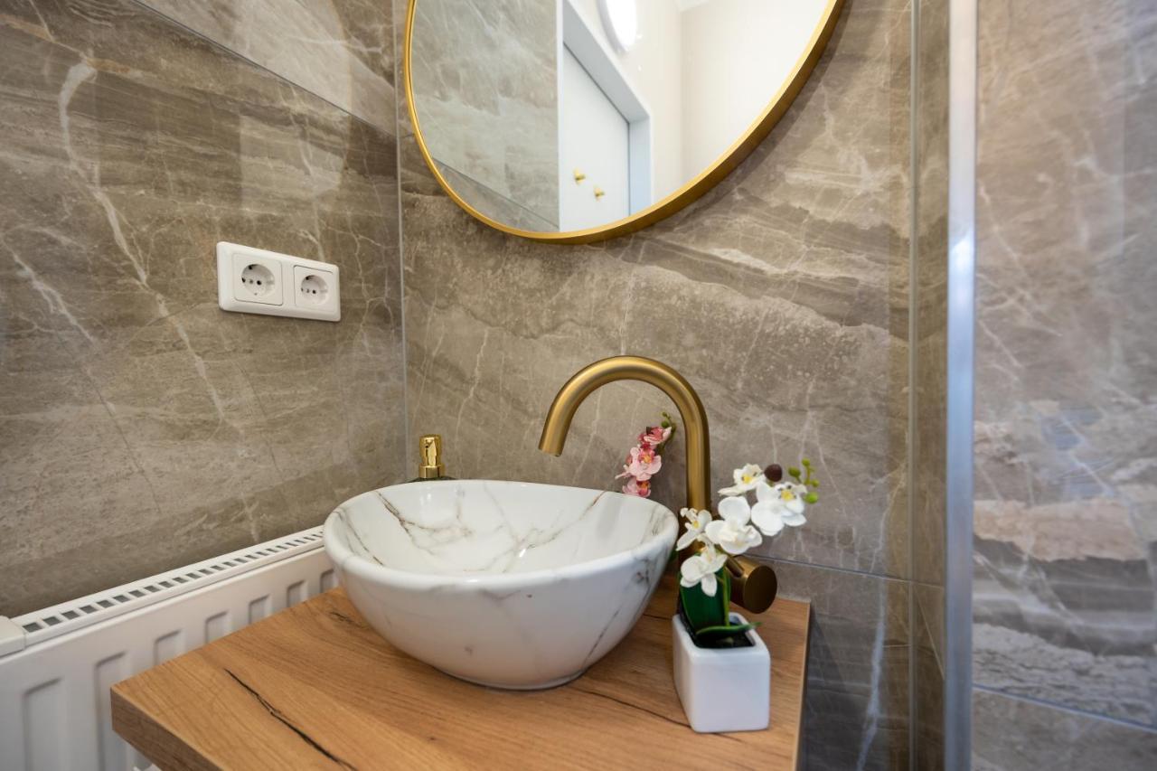 Charming Apartment Near Prater Wien Exteriör bild